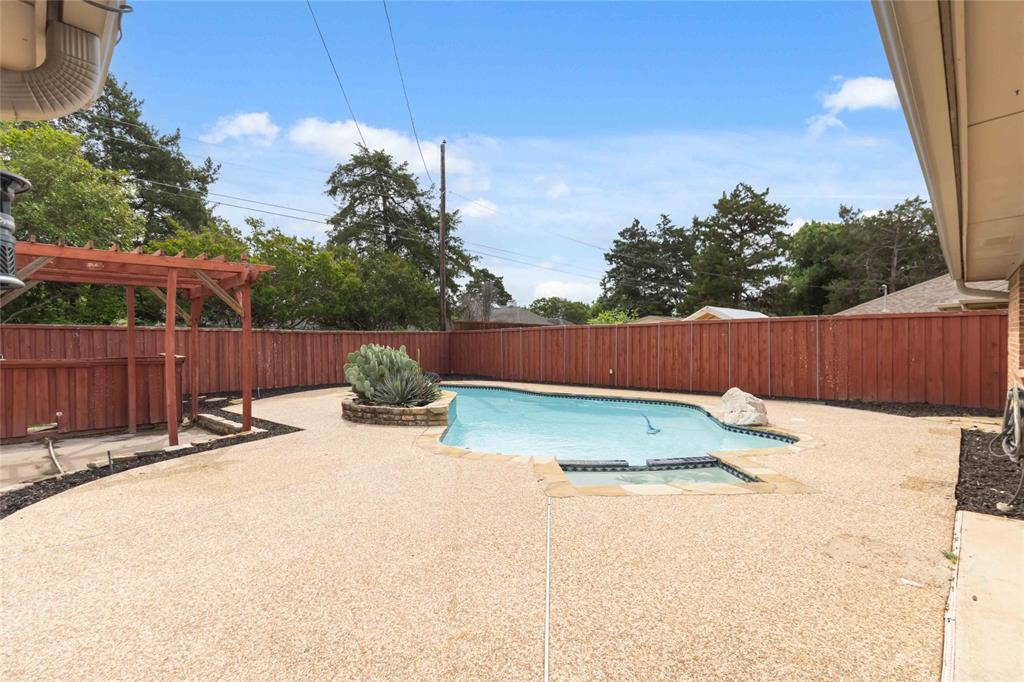 200 Sunny Crest Drive Property Photo 32