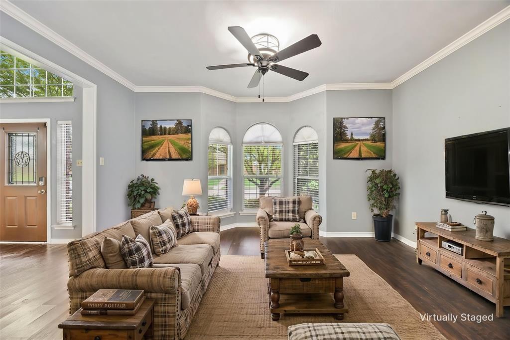 9209 Chimneywood Drive Property Photo 8