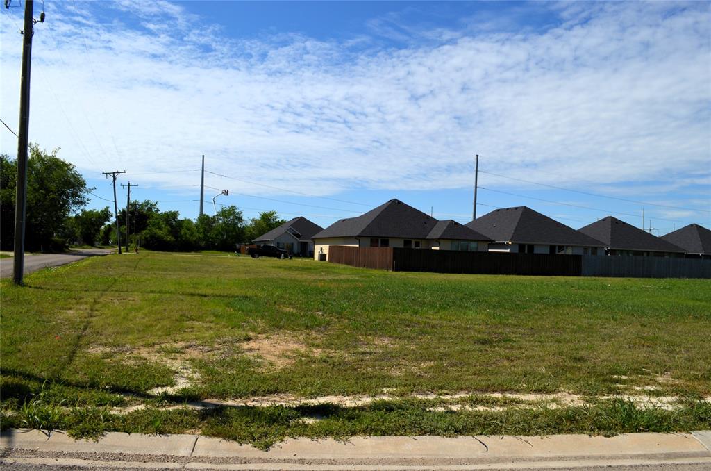 303 Preston Road Property Photo 1