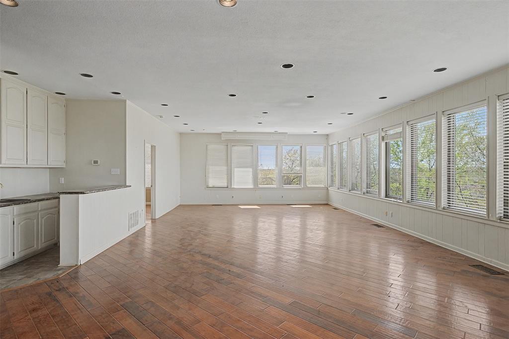 1434 Crownhill Drive Property Photo 11