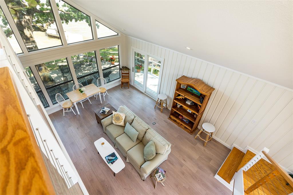 513 Winding Shore Drive Property Photo 8