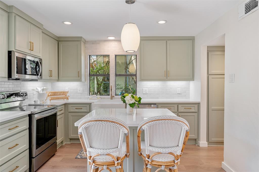 513 Winding Shore Drive Property Photo 10