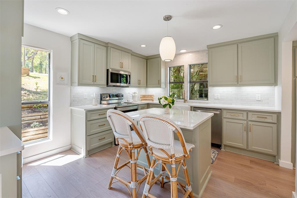 513 Winding Shore Drive Property Photo 11