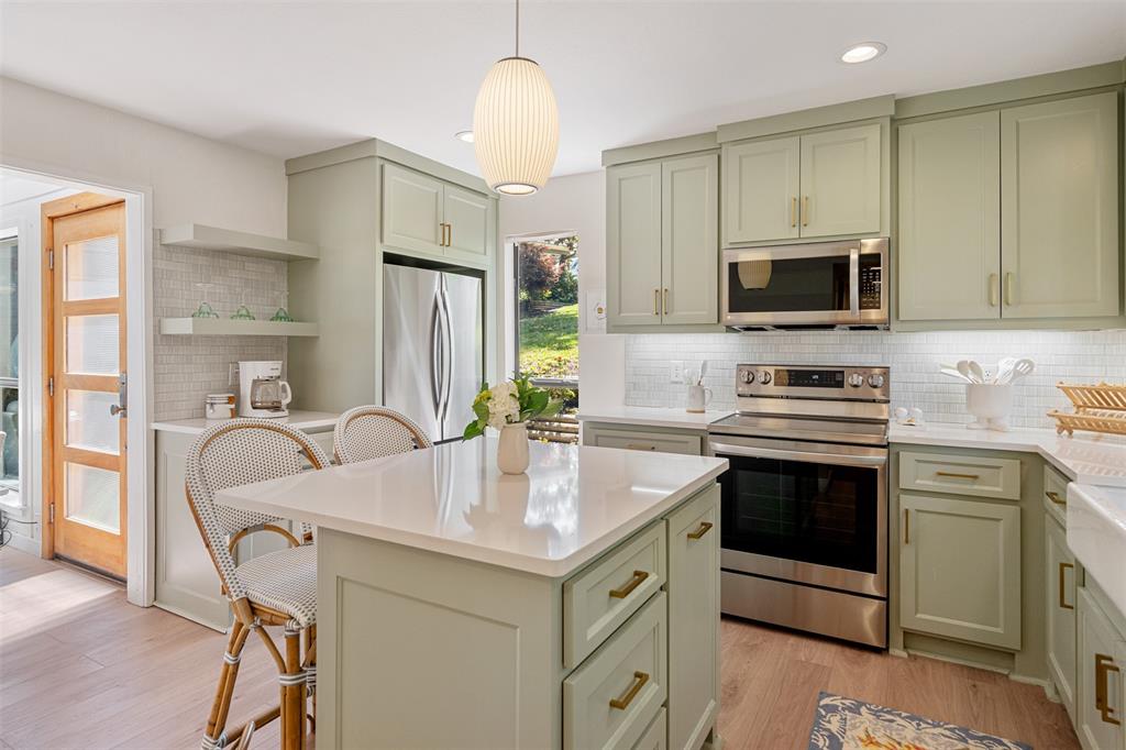 513 Winding Shore Drive Property Photo 12