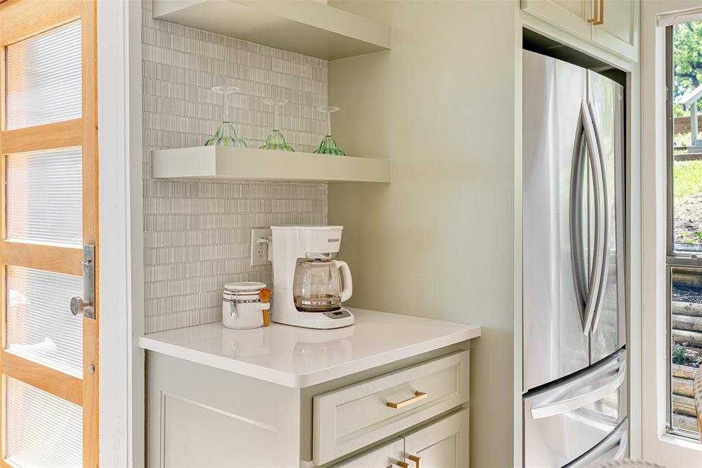 513 Winding Shore Drive Property Photo 16