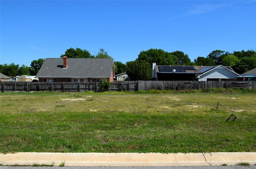308 Preston Road Property Photo 2