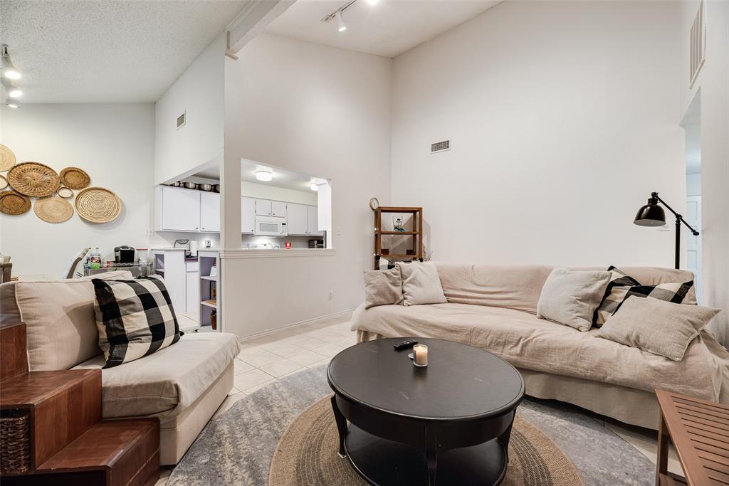 1801 Woodview Court Property Photo 1