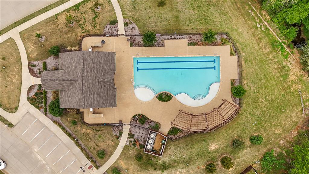 585 Concho Street Property Photo 2