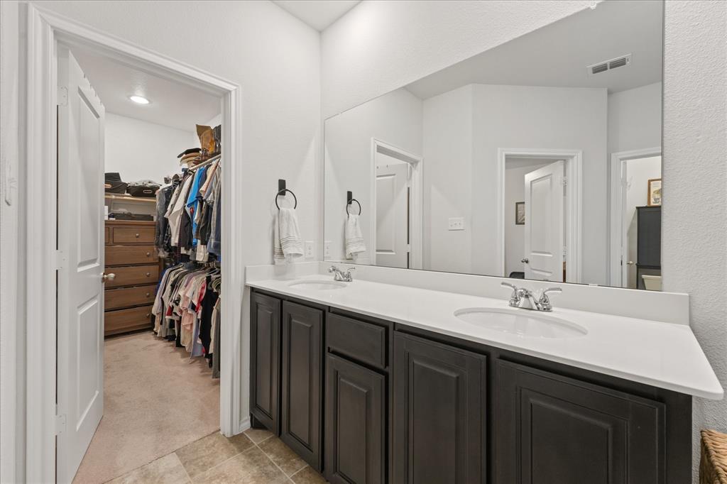 585 Concho Street Property Photo 12