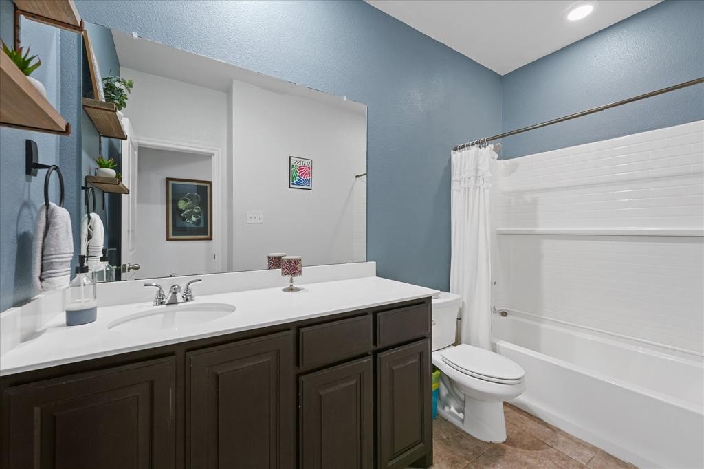 585 Concho Street Property Photo 18