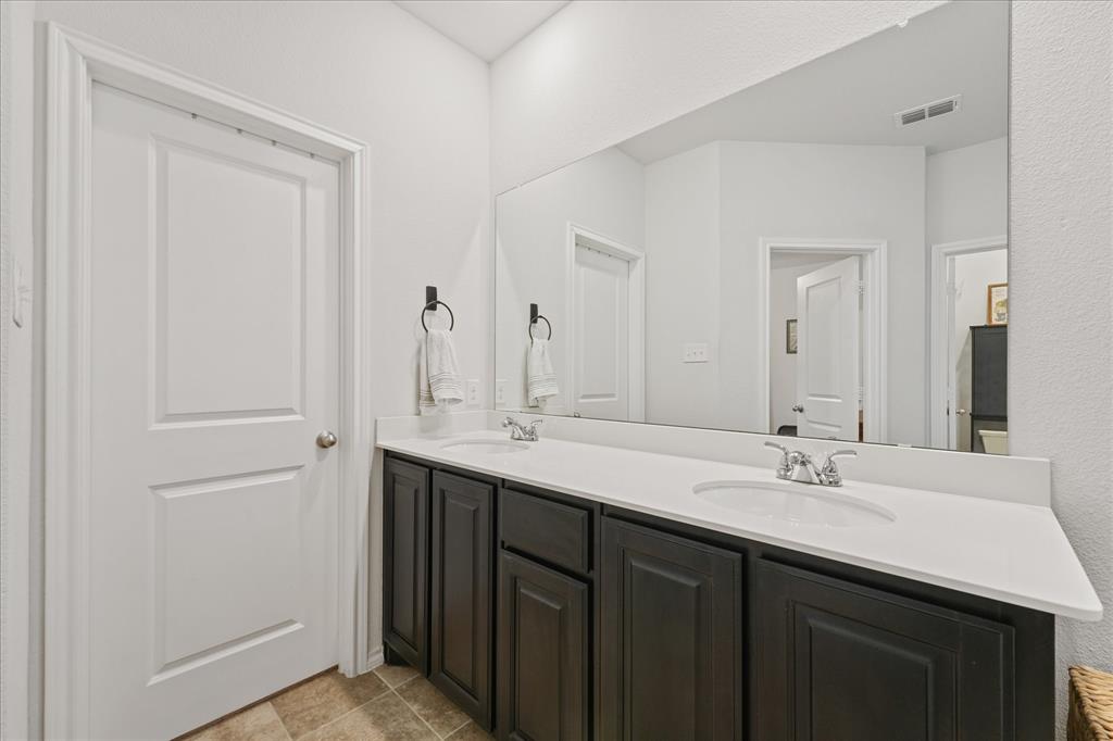 585 Concho Street Property Photo 19