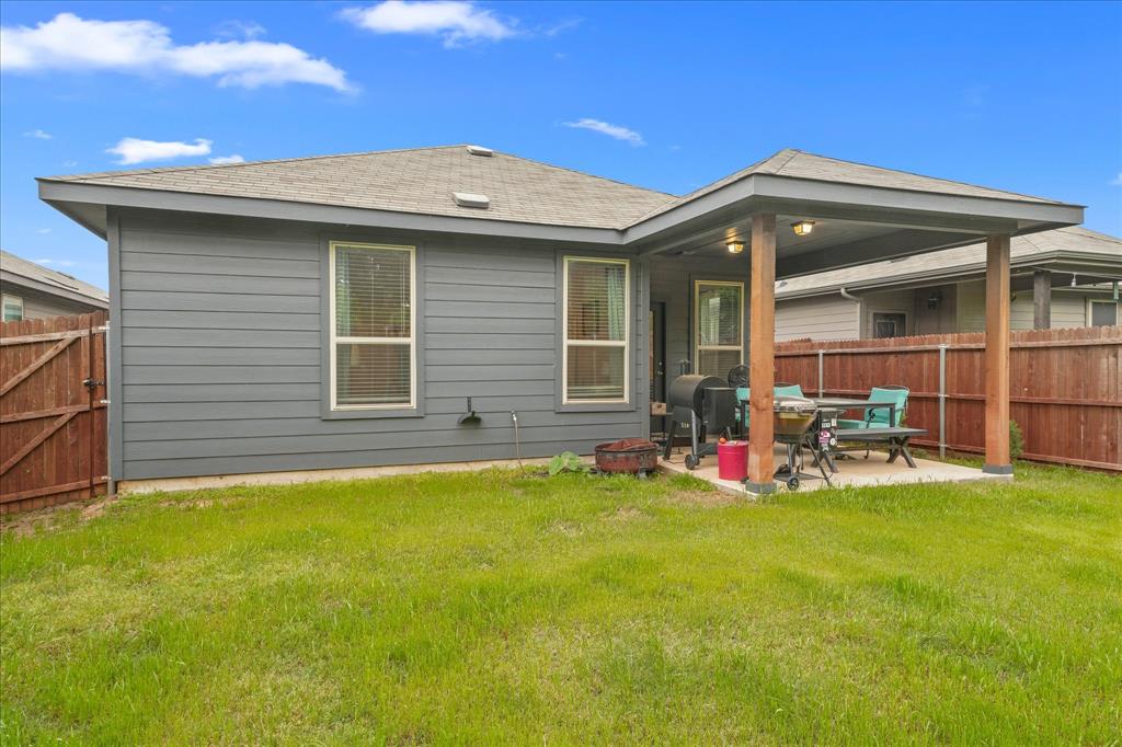 585 Concho Street Property Photo 21
