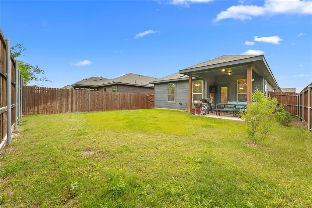 585 Concho Street Property Photo 23
