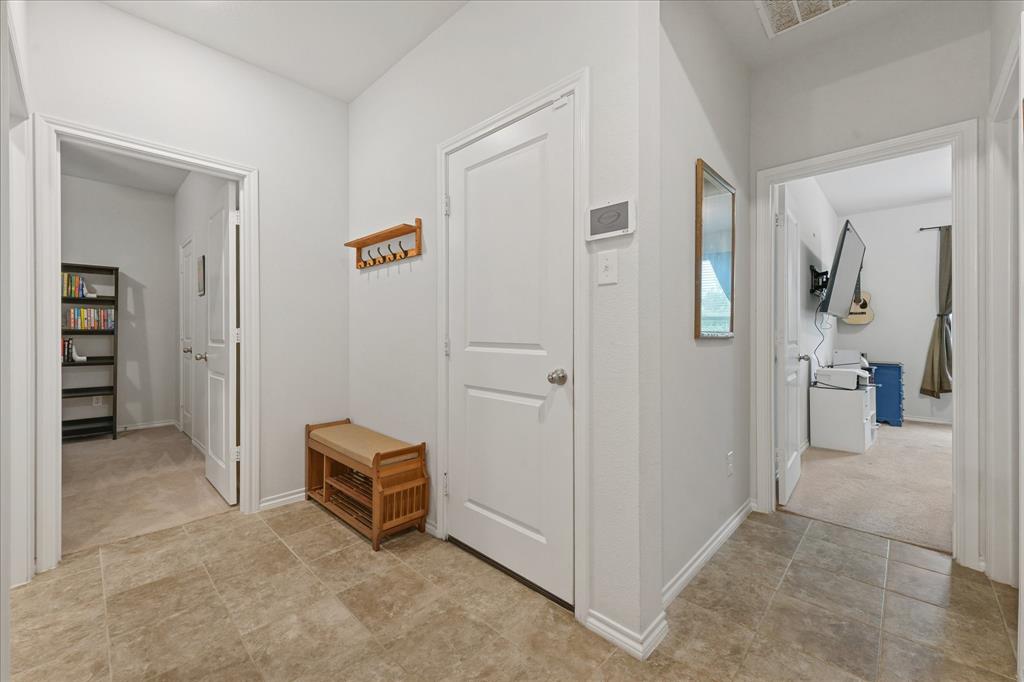 585 Concho Street Property Photo 25