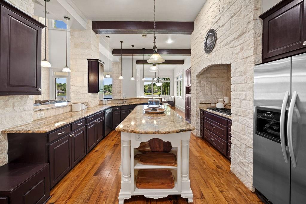 320 Hines Crossing Property Photo 11