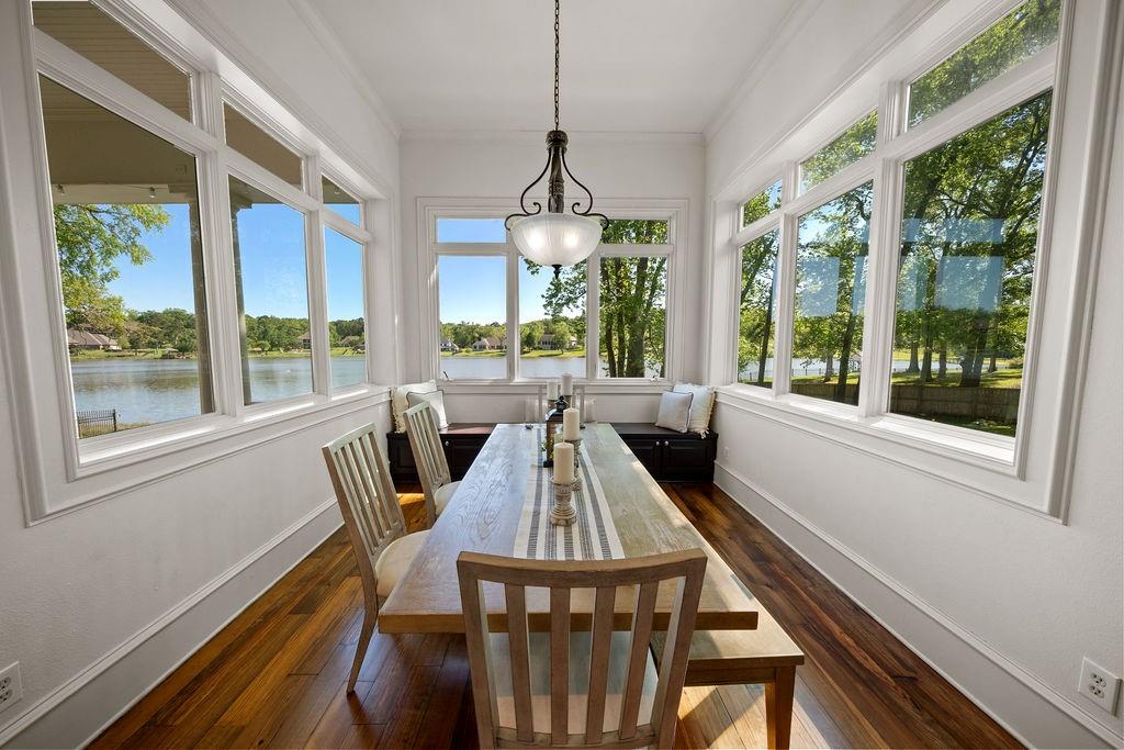 320 Hines Crossing Property Photo 14