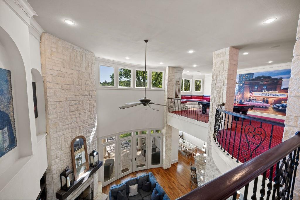 320 Hines Crossing Property Photo 22