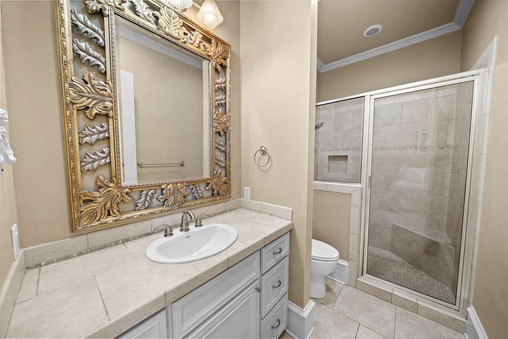 320 Hines Crossing Property Photo 26