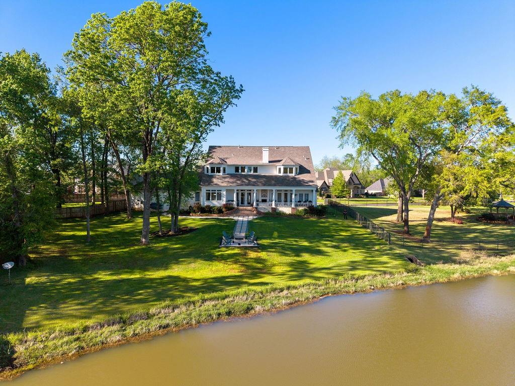 320 Hines Crossing Property Photo 37
