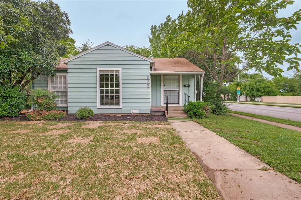 2307 Idaho Avenue Property Photo 1