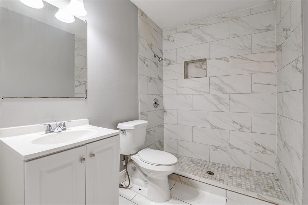 2307 Idaho Avenue Property Photo 7