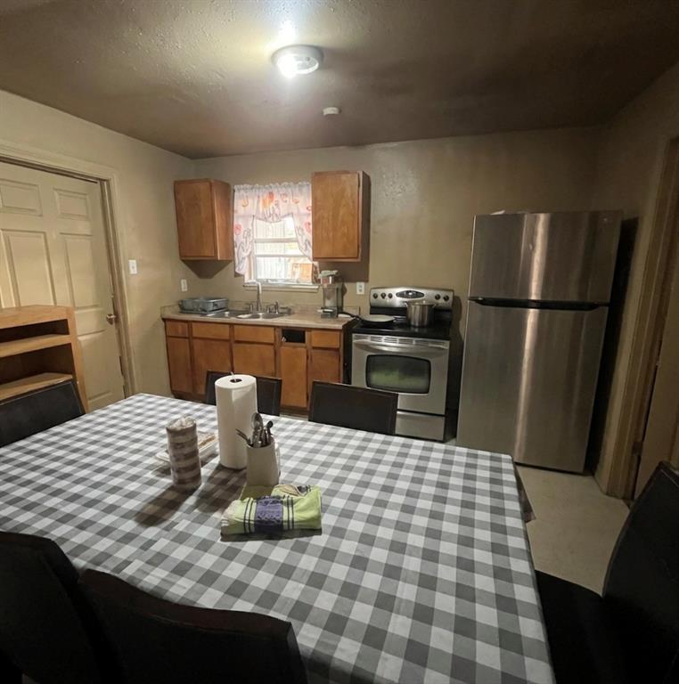 1608 Coleman Street Property Photo 5
