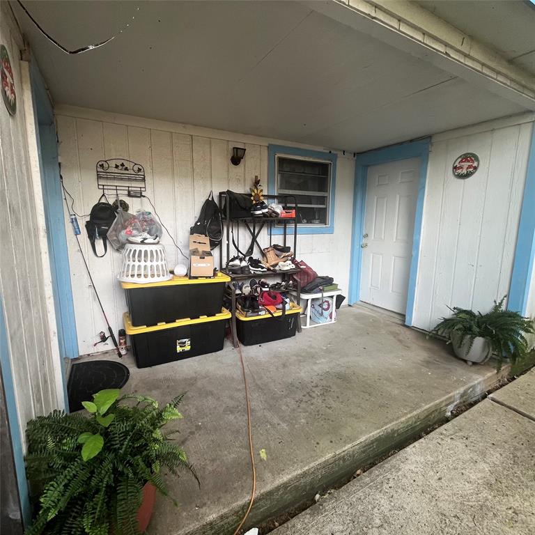 1608 Coleman Street Property Photo 22