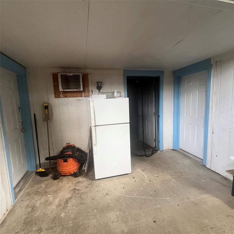 1608 Coleman Street Property Photo 24