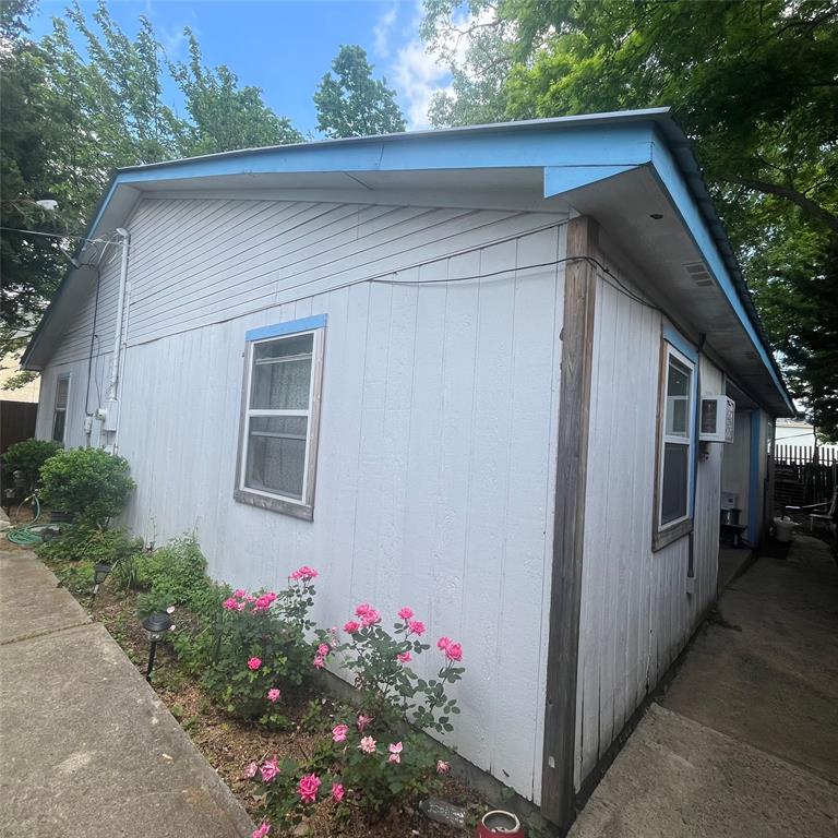 1608 Coleman Street Property Photo 26