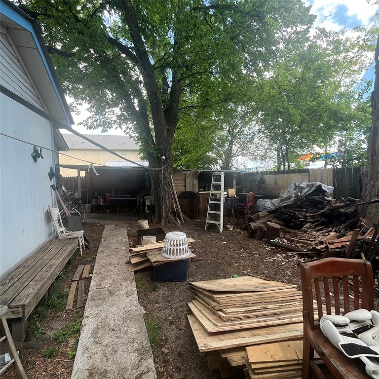 1608 Coleman Street Property Photo 28