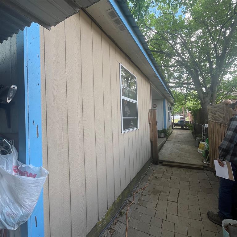 1608 Coleman Street Property Photo 31