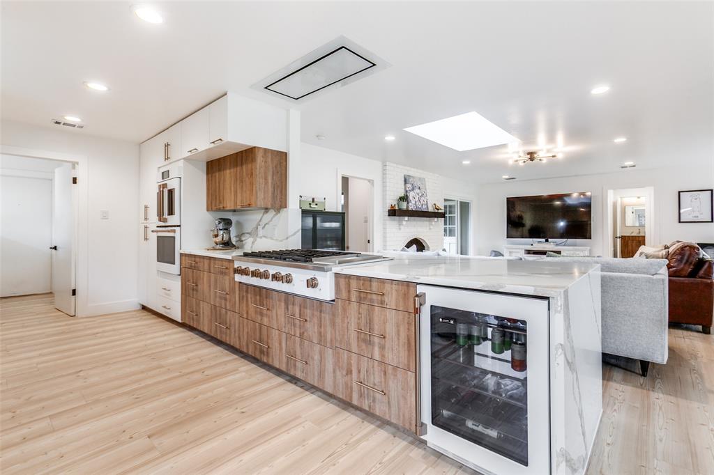 7637 La Risa Drive Property Photo 1