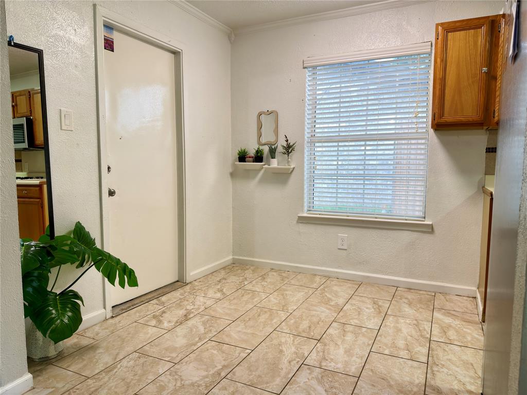 1519 Clearbrook Street Property Photo 7