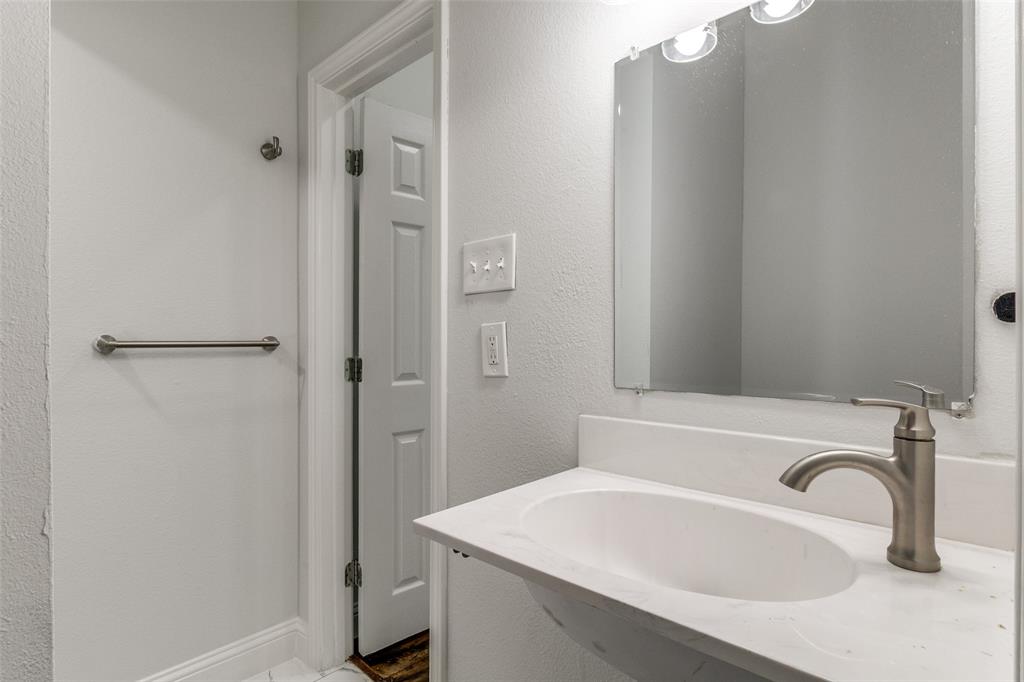 2323 Stoneman Street Property Photo 5