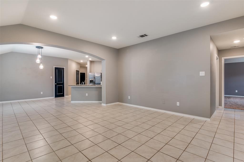 877 Darst Drive Property Photo 3