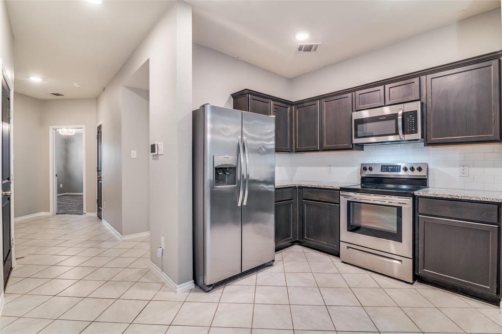 877 Darst Drive Property Photo 8