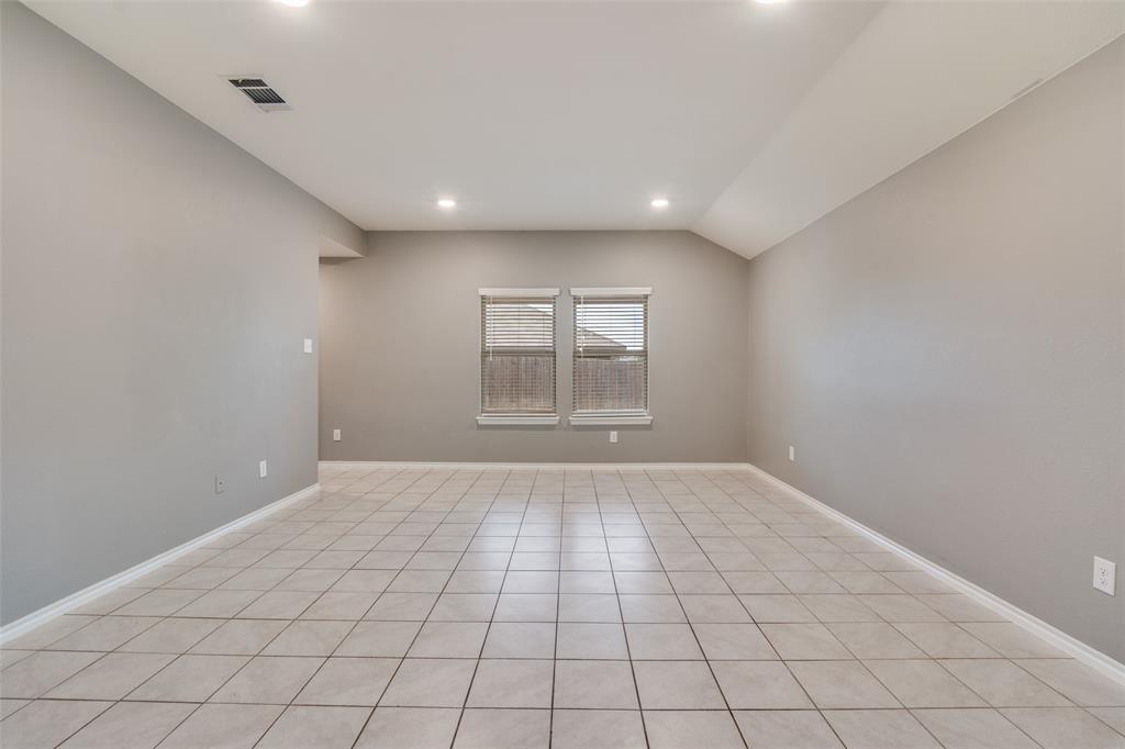 877 Darst Drive Property Photo 9