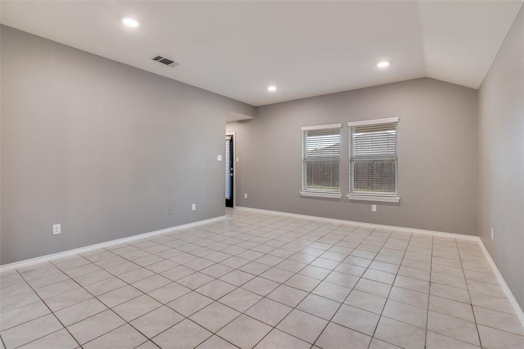 877 Darst Drive Property Photo 10