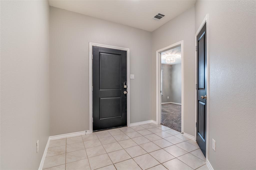 877 Darst Drive Property Photo 12