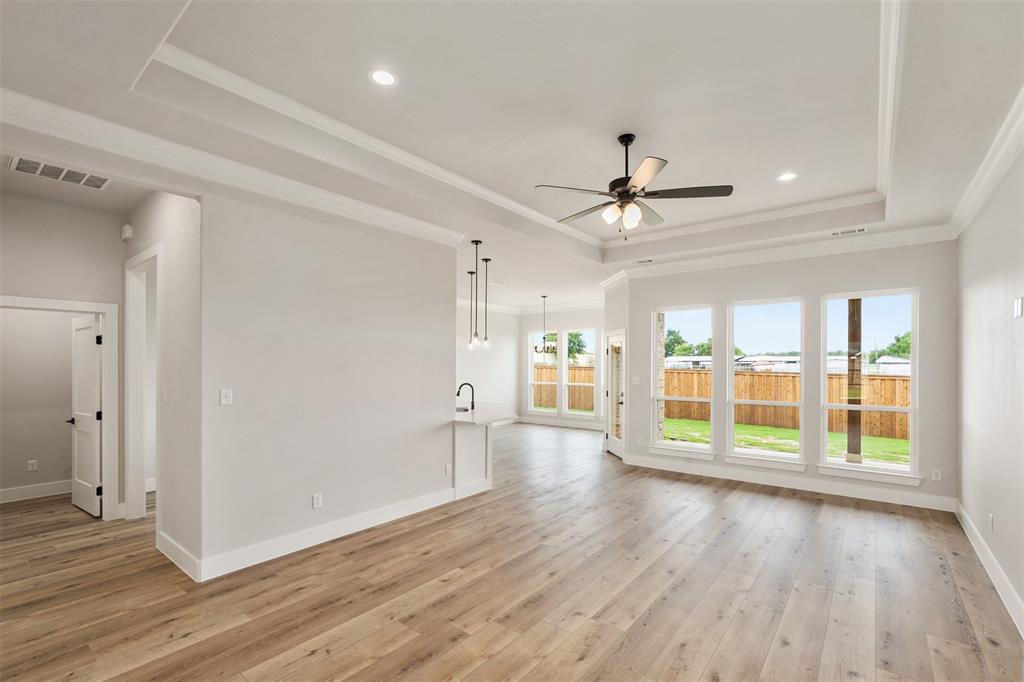 507 Limestone Circle Property Photo 4