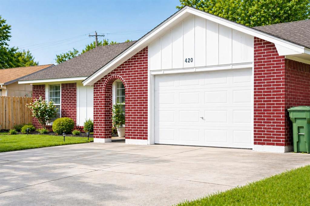 420 Price Drive Property Photo 1
