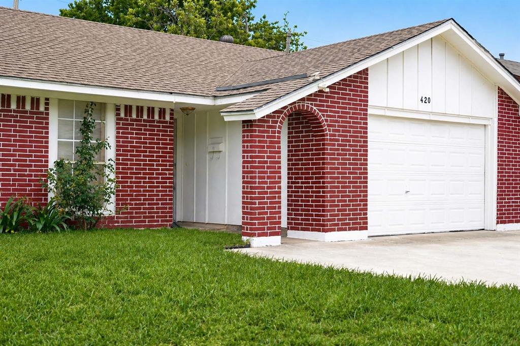420 Price Drive Property Photo 2
