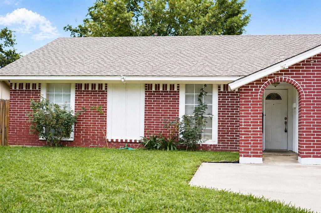 420 Price Drive Property Photo 3