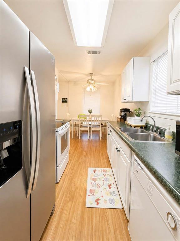 420 Price Drive Property Photo 7