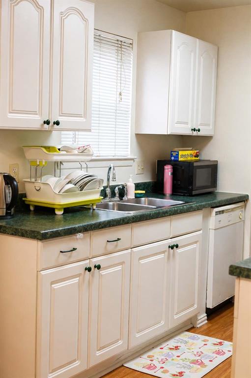 420 Price Drive Property Photo 8