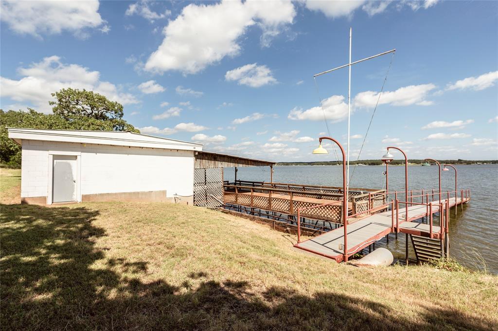 722 Storey Road Property Photo 3
