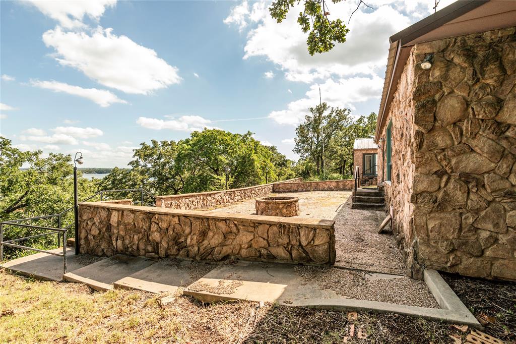 722 Storey Road Property Photo 12