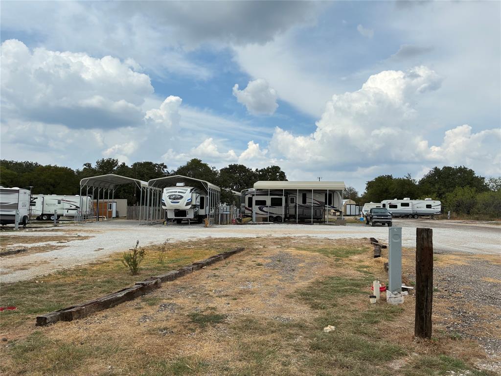 431 Hcr 2105 Loop Property Photo 1