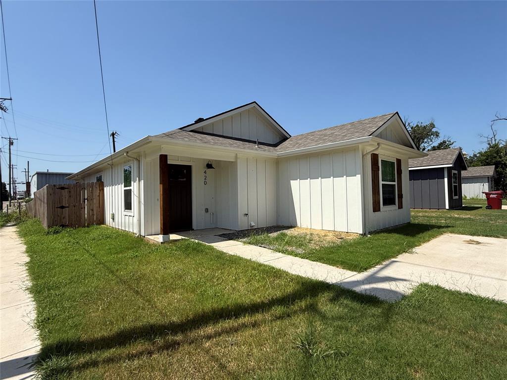 420 E 5th Street
