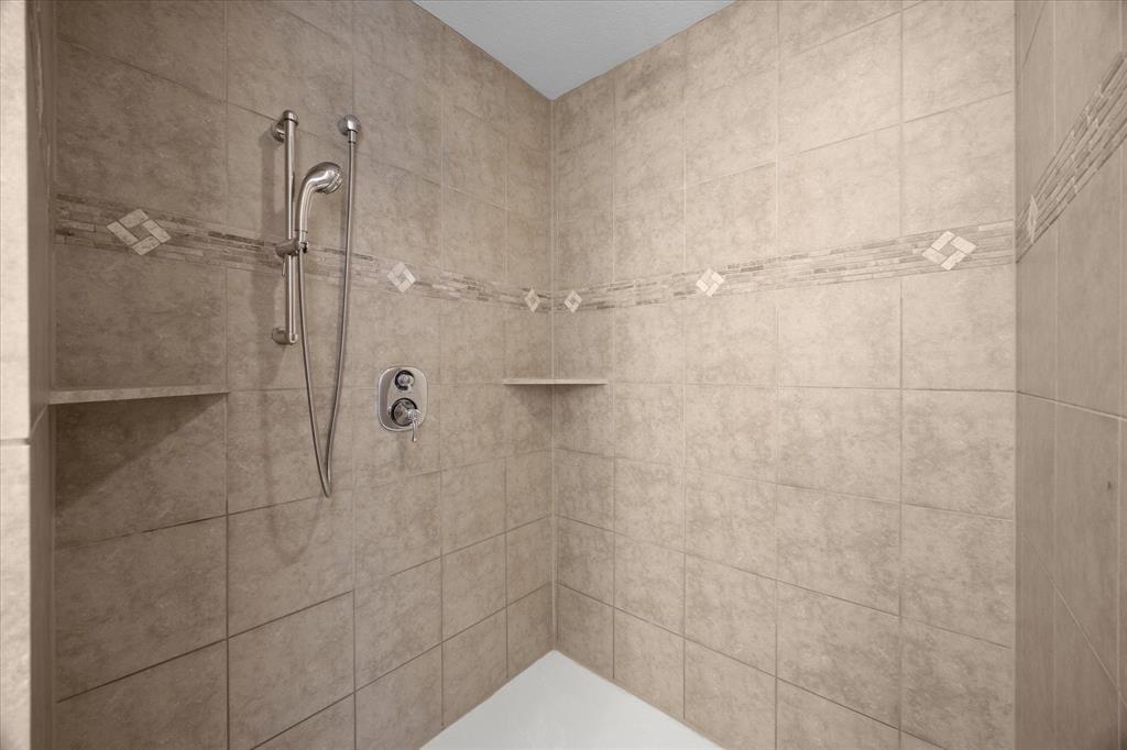 528 Hubbard Circle Property Photo 16